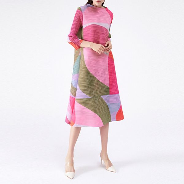 Geometric Pattern Pleated Dress with Sashes